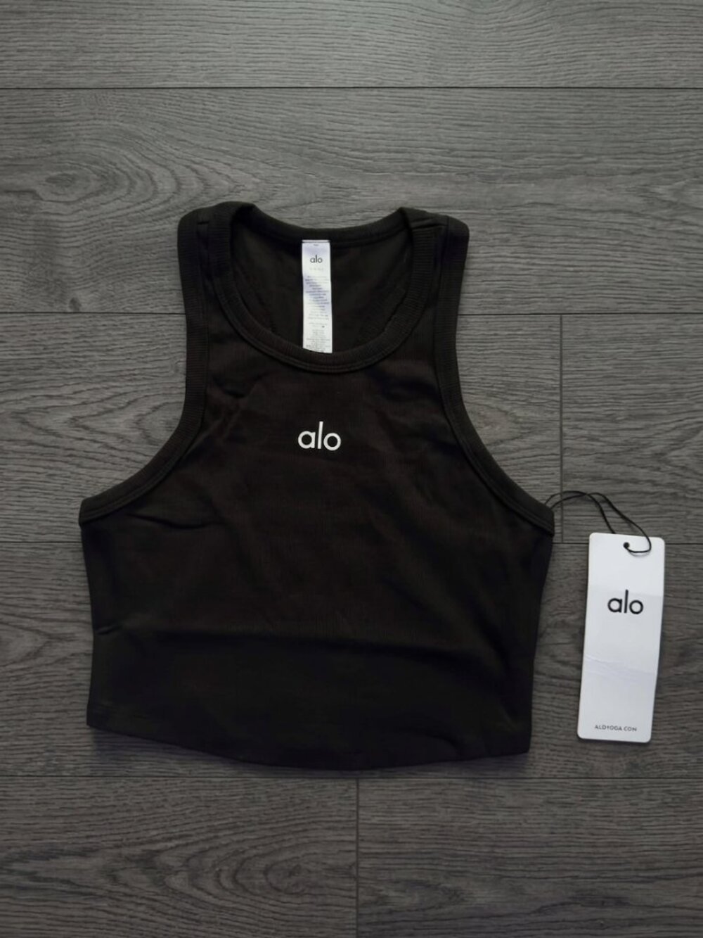 NWT Alo Yoga Aspire Tank Cropped Black/White | Multiple Sizes - Picture 1 of 6
